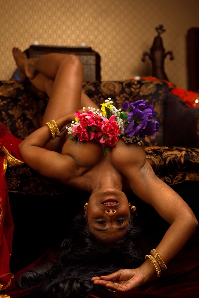 NikitaGordijn90's tweet photo. Sensual… yet quiet like a prayer.
The rhythm of her soul moves softly beneath the light.
📸 Photographer: fas.foto2 
More photos on https://t.co/3L1Mvihowe

#SensualArt #TheRhythmOfHerSoul #FineArtModel #ArtisticExpression #Muse #CreativeSoul #PortraitPoetry #nikitagordijn https://t.co/lqWID0pmtr
