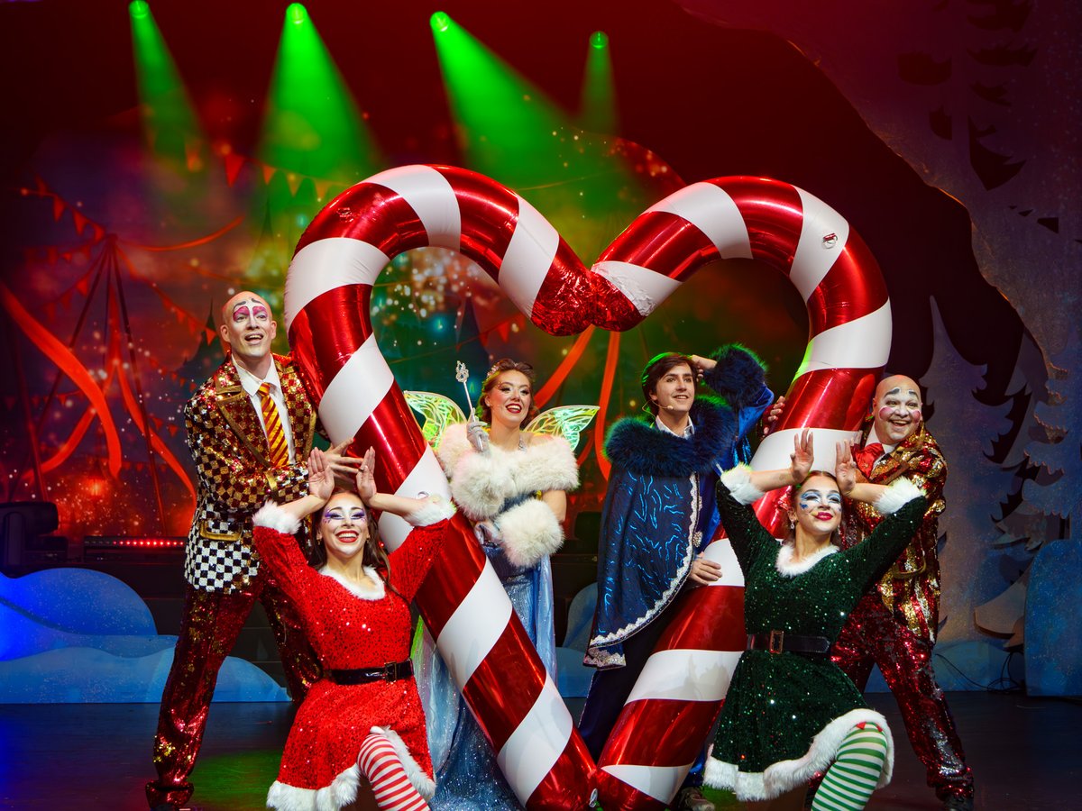 Don’t miss the #holiday spectacular of the season! #CirqueMusica Holiday Wonderland is sleighing into a city near you. Visit cirquemusica.com for tour dates and tickets, yule regret it if you don’t! 🎄✨
 #cirque #familynight #HolidayWonderland
