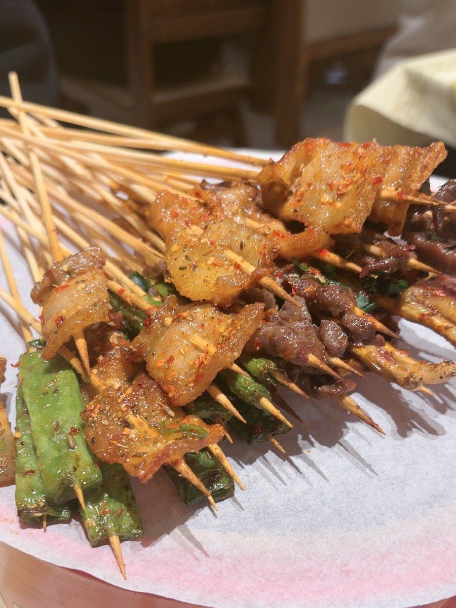 tekproom's tweet image. 夜眠れないなら、夜食が一番の選択だね。