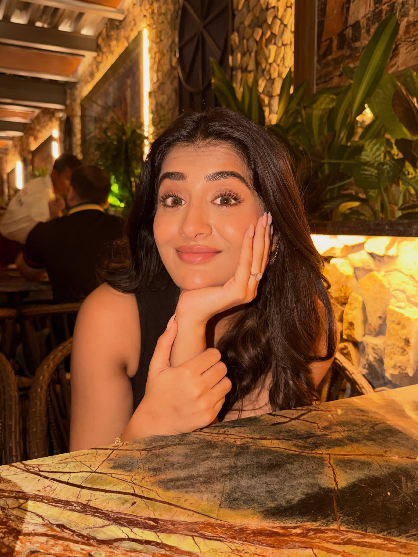 G7qKAnkaQAAC5sZ?format=jpg&name=large