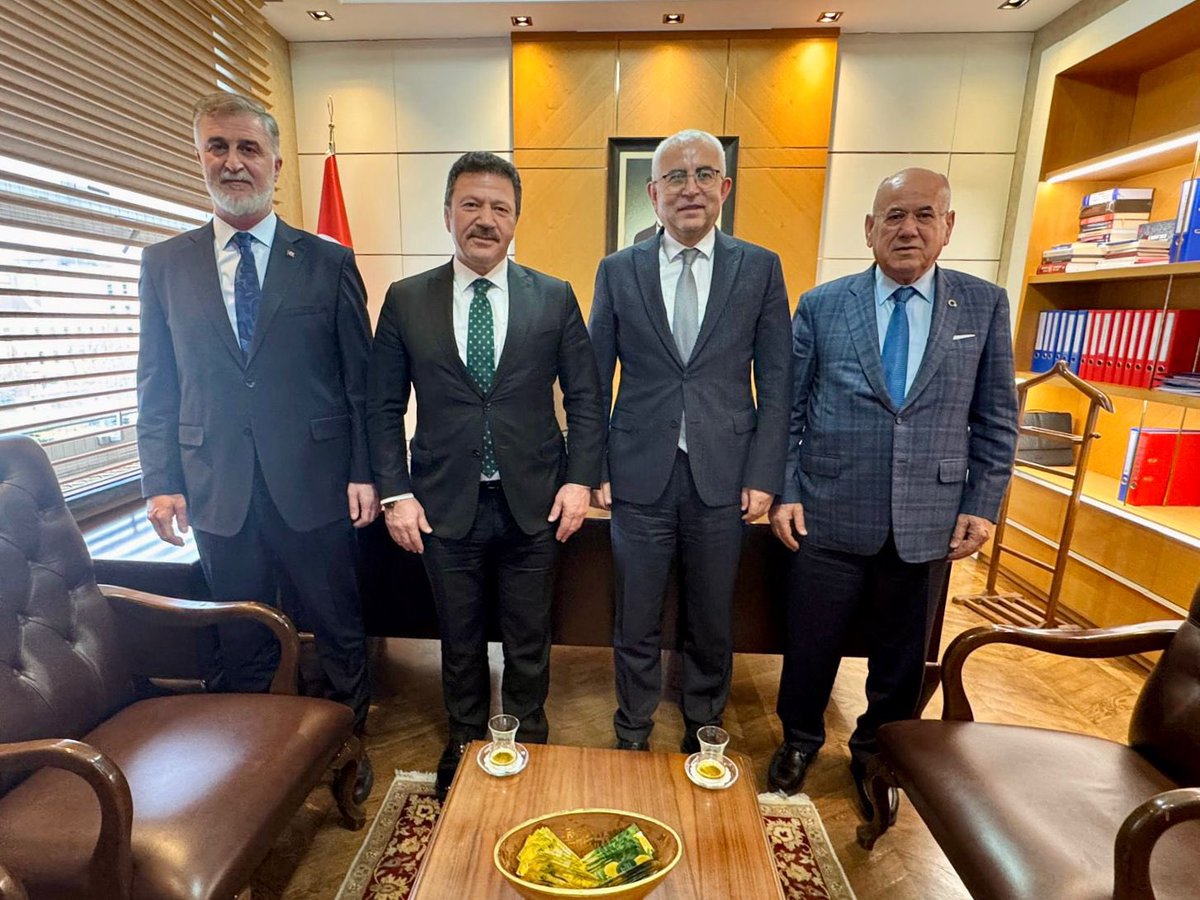 Başkanımız; 
TŞOF Genel Başkanımız ve ANKESOB Başkanımızla birlikte, değerli anneleri Rahmet-i Rahman’a kavuşan <a href="/TC_icisleri/">T.C. İçişleri Bakanlığı</a> Bakan Yardımcımız Sn Mehmet AKTAŞ’a taziye ziyaretinde bulundular. 

Ardından İçişleri Bakanlığı Genel Sekreterimiz Sn Balamir GÜNDOĞDU’yu ziyaret ettiler.