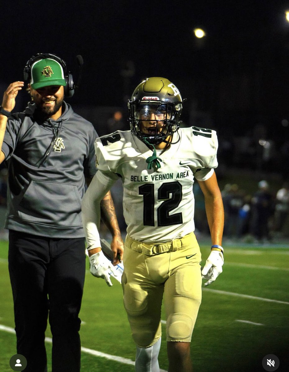 Mahalko_FTB12's tweet photo. Two of the coaches that left the biggest impact on me are Coach STEEBER & Coach FROGGS, not only on the football field, but in the way to approach the game and the way to look at things related to it and how it relates in life. 
Thank You - JIT Nick - #12
@LoganPfrogner 
@MikeSteeber
