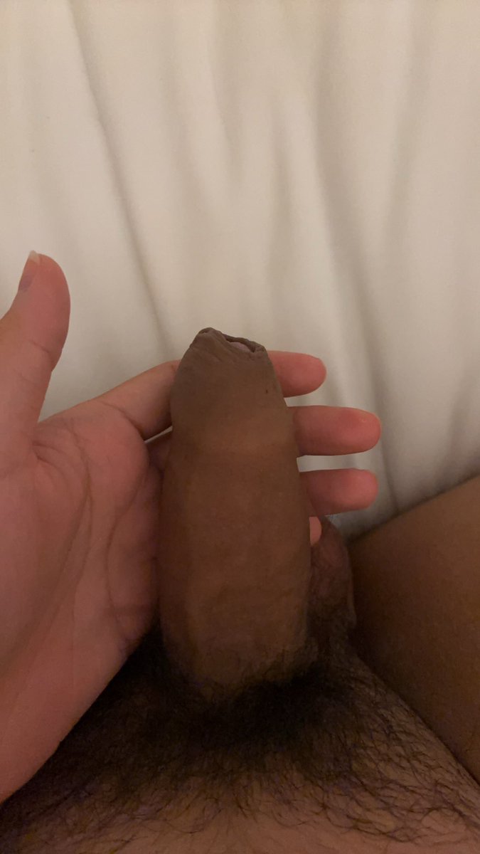 这就是我周一到周五上班时候的状态，真的很想死……然后周末疯狂想被玩。