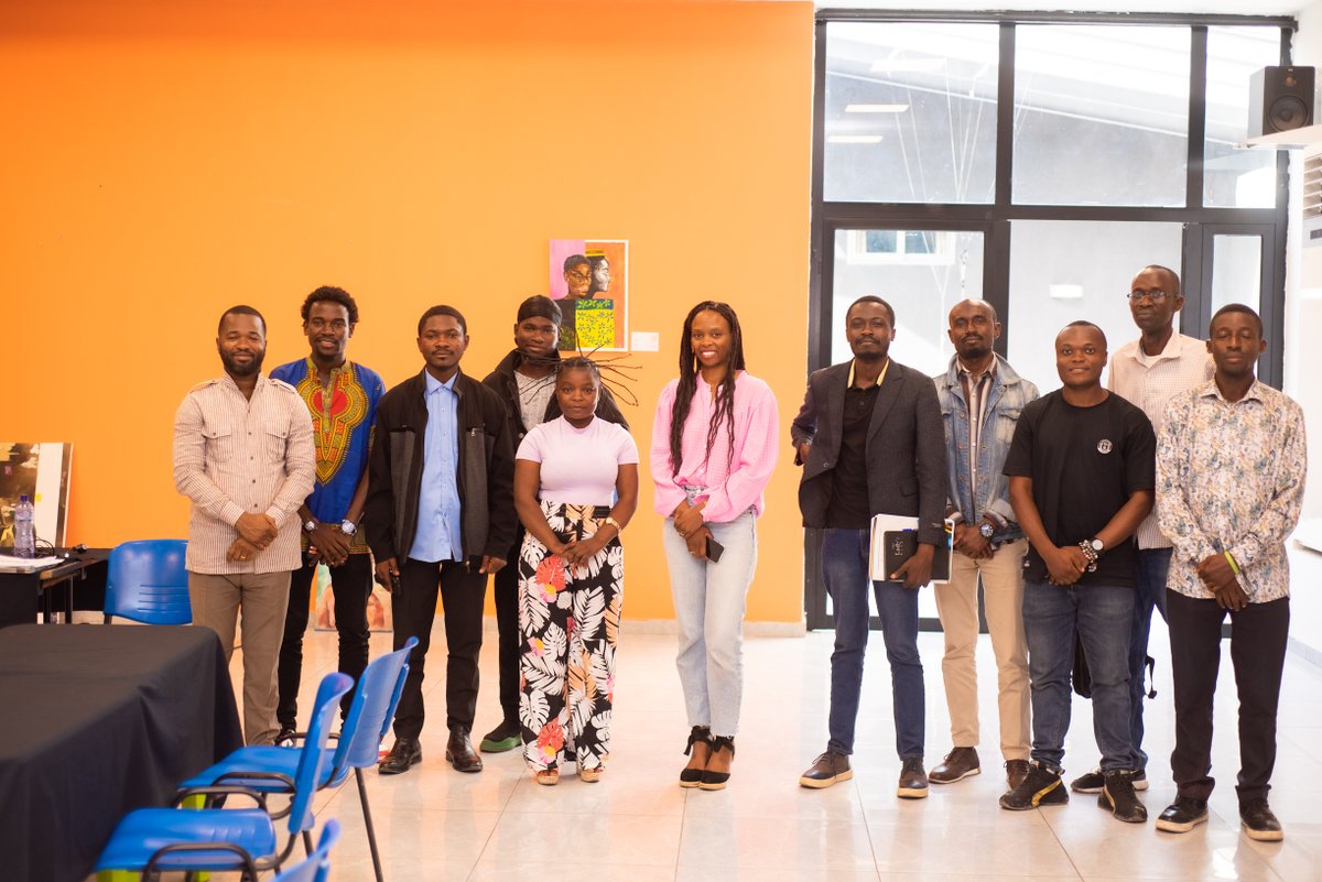 🖋️ Retour en images sur l’atelier de chronique littéraire animé par Mélissa Diantete à Wallonie Bruxelles !
Un moment enrichissant où les participants ont exploré analyse, sens critique et écriture vivante. ✨