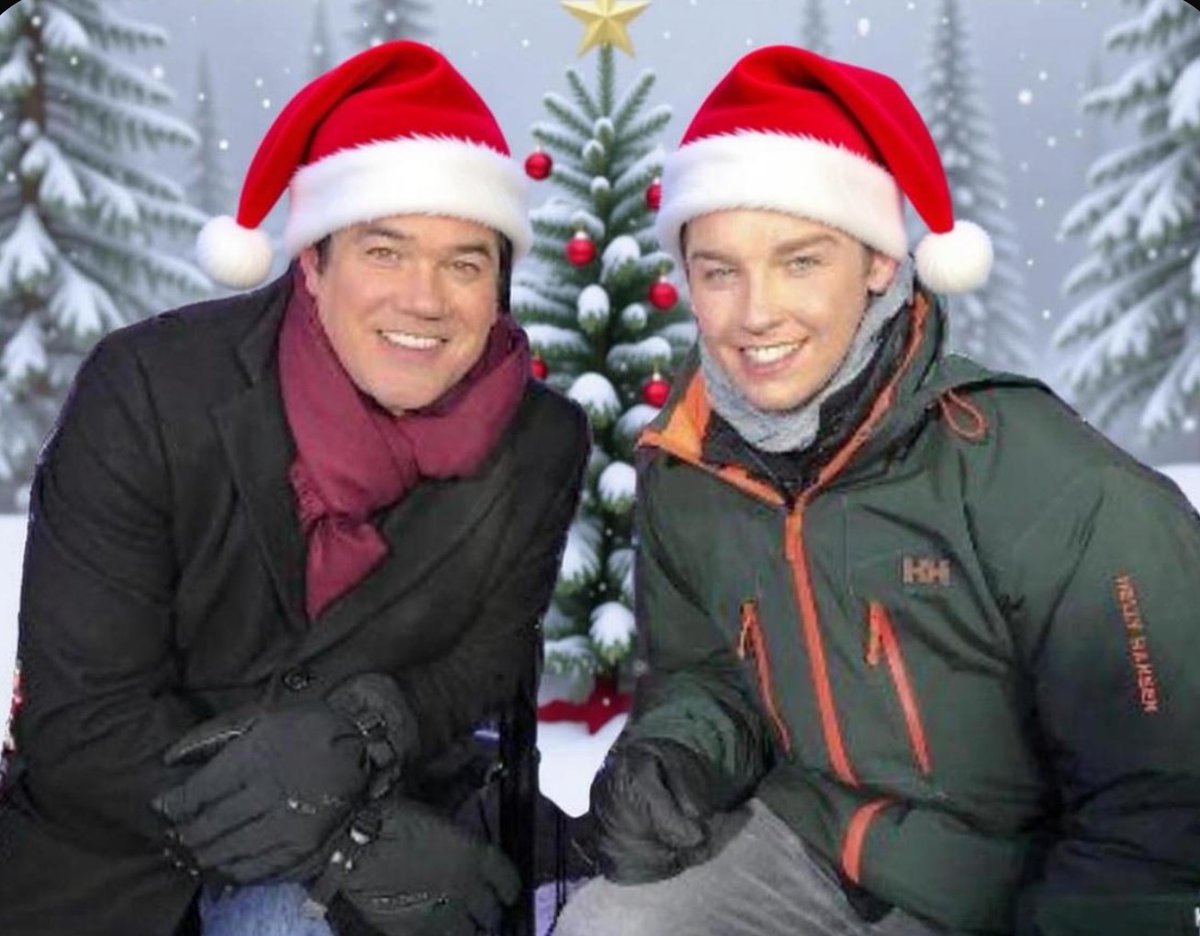 kroppandrea1's tweet image. December 8 is #NationalChristmasTreeDay 🎄✨
Happy Monday and wonderful new week @RealDeanCain ❤️
#FatherAndSon