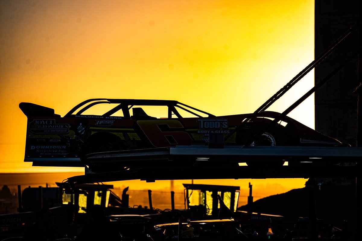 ShafferVoice's tweet image. My 2025 racing season is winding to a close! Still have one more race at Talladega Short Track then headed to Tulsa for the Shootout! Here's some of my favorite shots from this past racing season!