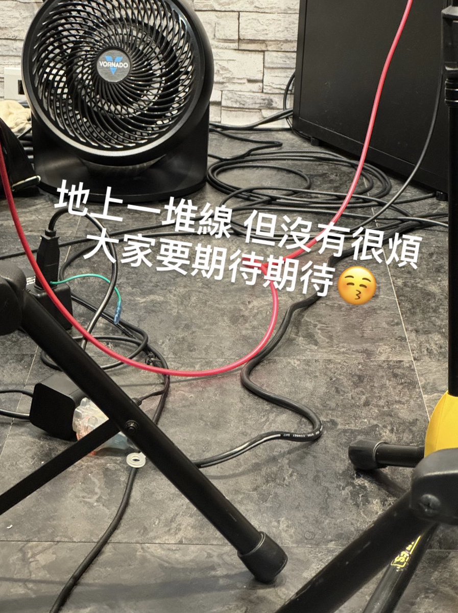 SpringSweetfish's tweet image. 好久沒用 #鰆村出村出任務 🏃🏻‍♀️

今天跑了好多地方又開了一些會
已經變成香魚疊昆布疊花園鰻的三色串丸子🍡

希望可以繼續為大家帶來不同的演出🌸