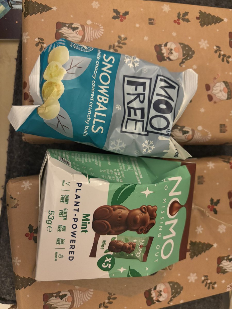 Exciting ! Thanks <a href="/kirstyevans1993/">Kirsty Evans</a> and <a href="/ChristmasBkSwap/">ChristmasBookSwap</a> for organising- it’s such a brilliant thing!