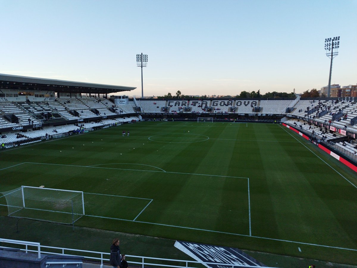 asefukit's tweet image. una horica