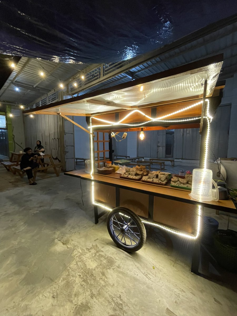 RAP69ID's tweet image. Ijazah sarjana ku nganggur yo mending bisnis ae 😂🤣