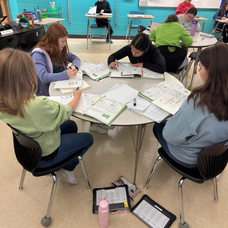 AthensCitySch's tweet photo. Engaged minds and active learning in Mr. Crabtree’s 6th grade math class this morning! 🔢💡#ExcellenceIsACM https://t.co/Zl3RXly59a