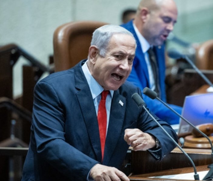 את הספין הזה חייבים לנפץ:

זה 23 אלף שהם לא 23 אלף
זה 3 שנים שהן לא 3 שנים
זה "חרדים" שהם לא חרדים
זה חיילים שהם לא לוחמים ולא תומכי לחימה
זה סנקציות שהן לא סנקציות
זו אכיפה שהיא לא אכיפה
בקיצור זה חוק שהוא לא חוק.

צה"ל אומר שזה לא יגייס
משרד האוצר אומר שזה לא יגייס
הציבור