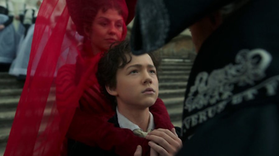 chuckyskn1fe's tweet image. the colors in guillermo del toro's frankenstein (2025)