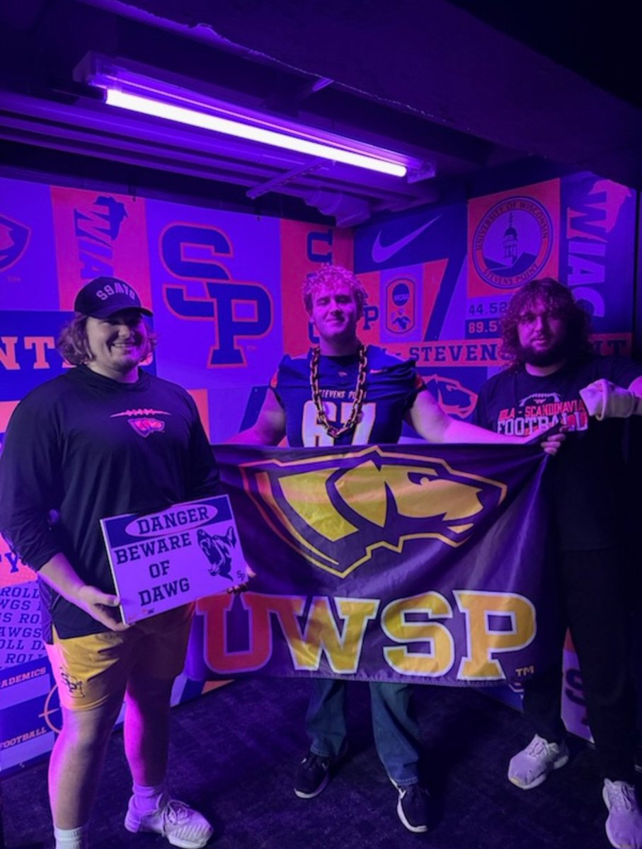 I had an amazing time at UWSP. Thank you to the players and staff for the great visit.
<a href="/CoachVenne/">Coach Venne</a> <a href="/coach_lacombe/">Trenton LaCombe</a> <a href="/CoachAArcher/">𝙰𝚄𝚂𝚃𝙸𝙽 𝙰𝚁𝙲𝙷𝙴𝚁</a> <a href="/PrepRedzoneWI/">Prep Redzone Wisconsin</a>