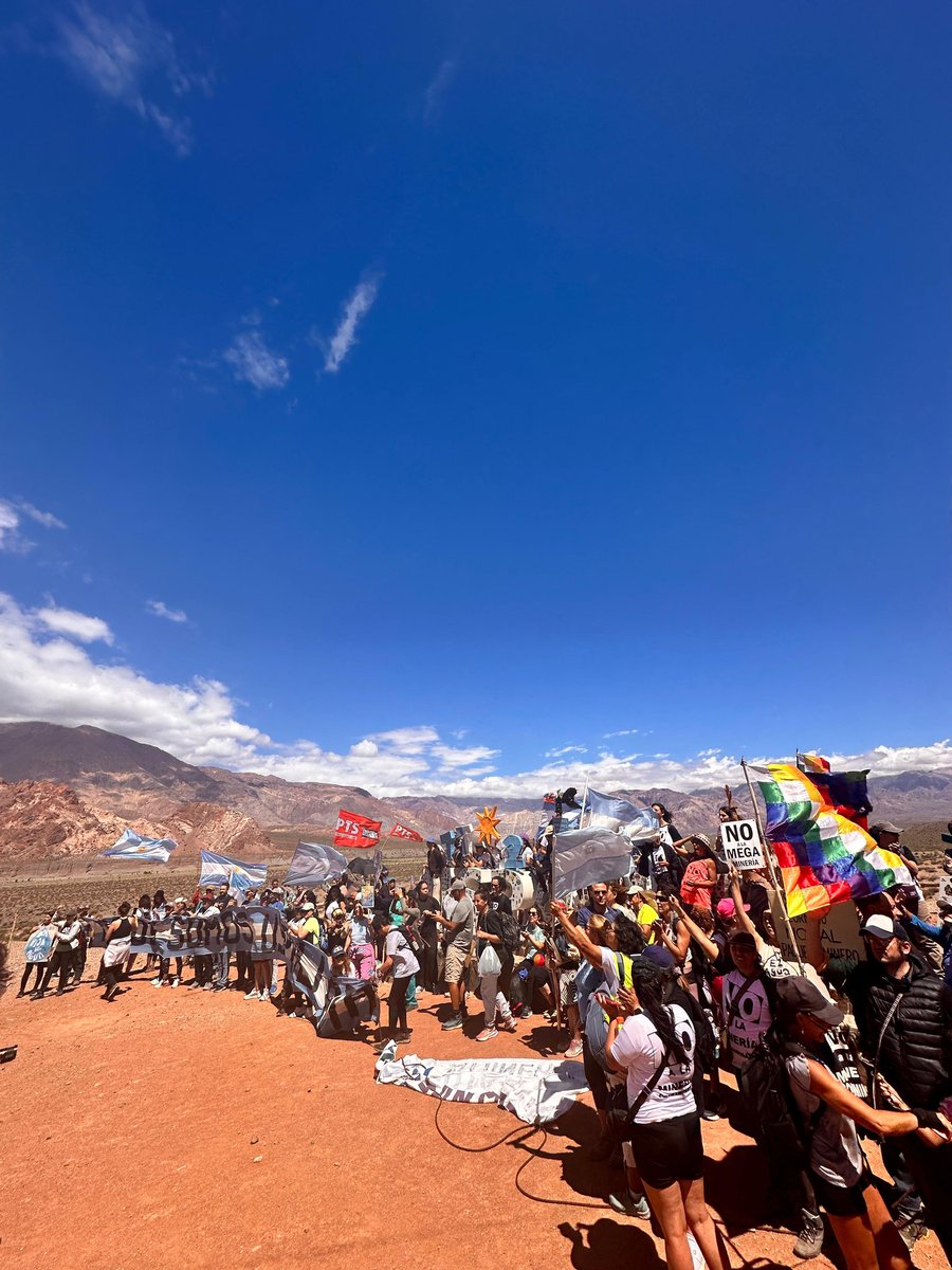myriambregman's tweet image. En #Mendoza el agua se defiende ✊🏻💧