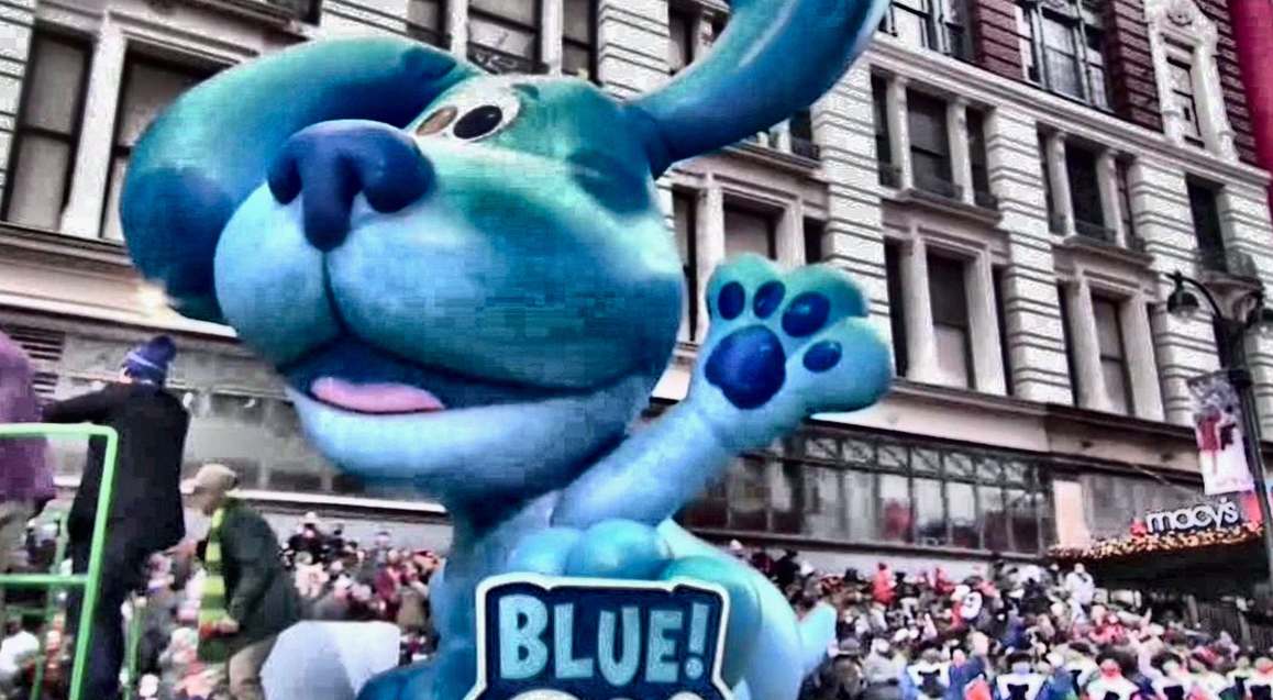 JRobin18's tweet image. I saw snow on the distant mountains. 🦜🤸‍♀️