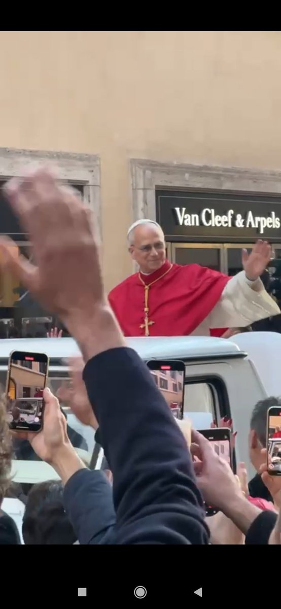 Aida_plus's tweet image. Vi benedice #8dicembre