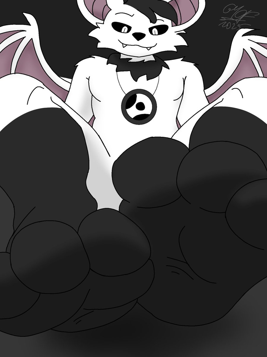 Who says that critters are not bigger?

- Arden Cyrus Moon power!

#fyp #sizetwitter #macro #SmilingCritters #ArdenCyrusTPC #ThePtotectCritters