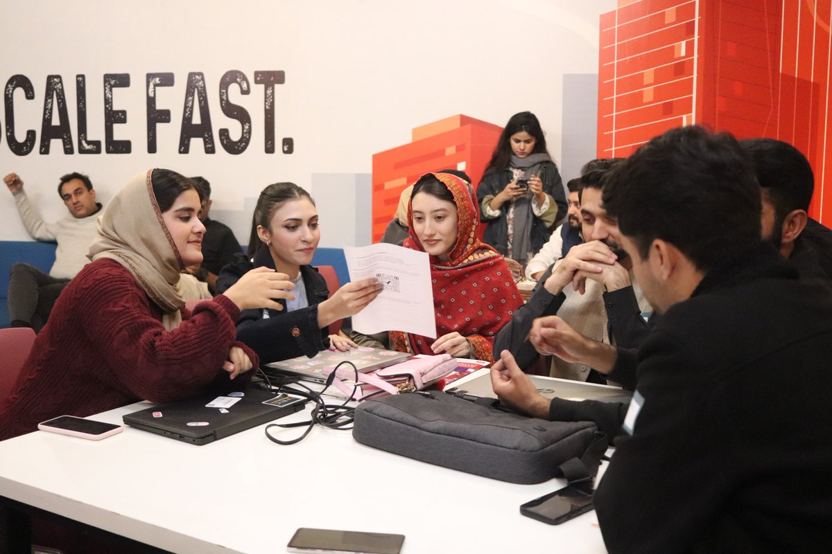 TheBankofKhyber's tweet image. BoK joined hands with National Incubation Center Peshawar to celebrate Women Entrepreneurship Day 2025, reaffirming its commitment to strengthening women-led innovation and supporting the entrepreneurial landscape of Khyber Pakhtunkhwa.

#BankofKhyber #BoK #NIC #Peshawar #Women