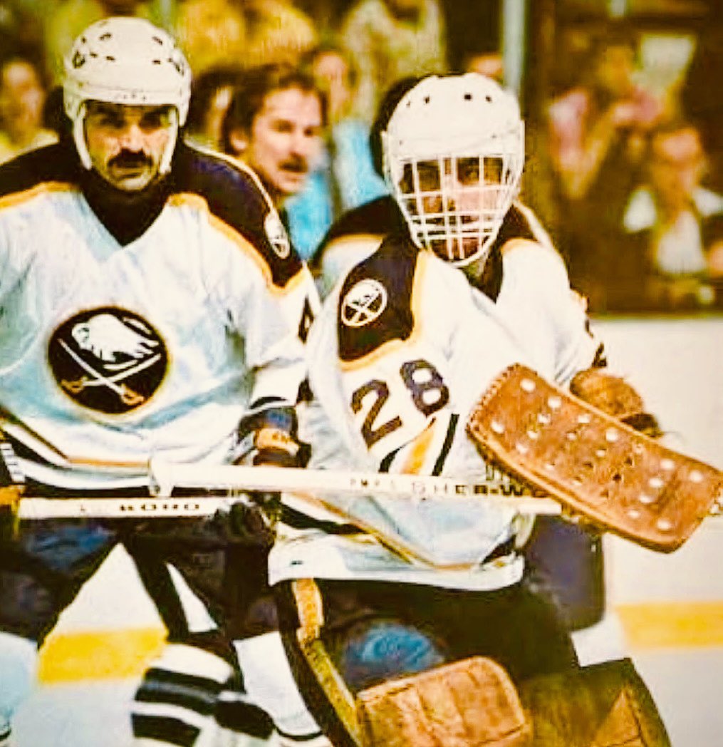 Old Hockey Cards tweet media