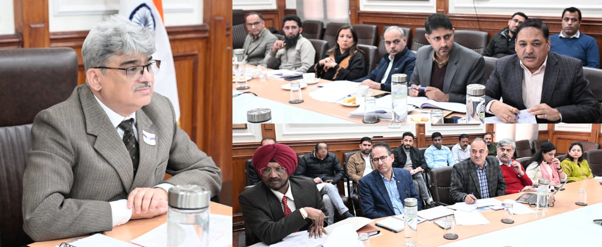 diprjk's tweet image. Chief Secretary Atal Dulloo reviewed progress on establishing JNVs and KVs across J&amp;amp;K, emphasising the need to fast-track land identification, temporary accommodations and infrastructure readiness. He underscored that infrastructural delays must not hinder the early…