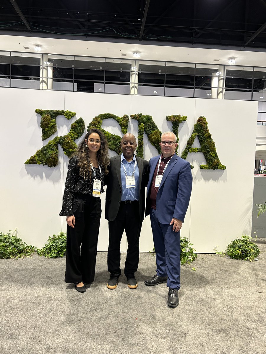 vmarulandac10's tweet image. #RSNA2025 was a dream come true. Two oral presentations and endless gratitude to @WCMRadiology @MolecularWCM and my amazing mentors — Joseph R. Osborne @LaurenGroner @jana_ivanidze and the whole team at @WeillCornell. 
First of many ✨
@RSNA 
#Radiology #FutureRadRes