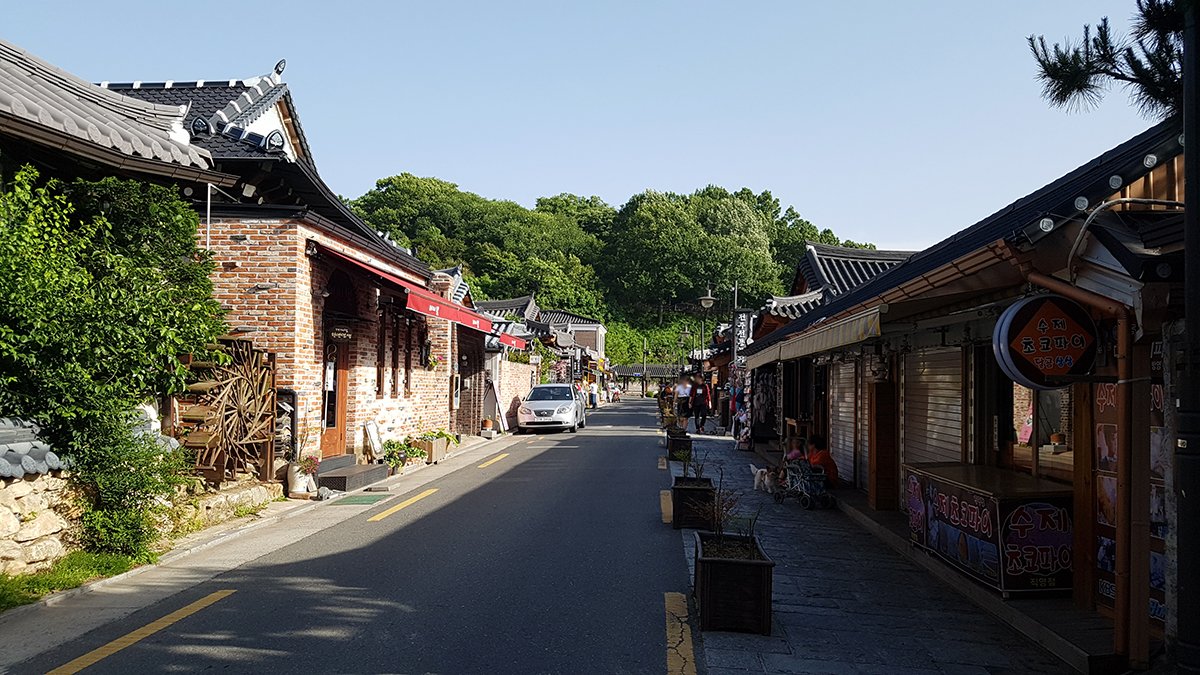 韓国の人気旅行地・全州に行ってきました🇰🇷✨  

韓服体験もして、  
美味しいものをたくさん食べたよ🍴💕

全州ビビンバが有名だけど、  
実はもっと美味しいのは豆もやしスープご飯なんです🍲✨  

ぜひ遊びに来てね〜！  

#韓国旅行 #全州 #グルメ