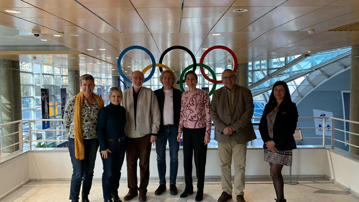 [#DéveloppementDurable] 
🌿 Ce lundi 8 décembre, le #CNOSF accueille pour la première fois au sein de la maison du sport français, le "groupe de travail sports de nature" à l'occasion de la Journée Mondiale du Climat. 🌍

Une belle opportunité pour échanger avec les fédérations