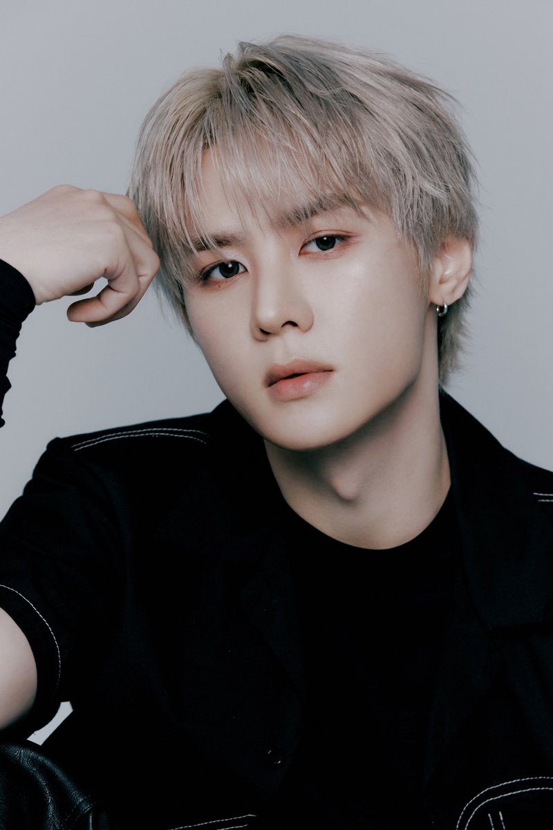 nctpopbase's tweet image. WayV’s KUN mentioned in his live today that he’s been writing a lot of songs recently and even wrote a song for Hearts2Hearts that was very well received but unfortunately not released! Hopefully in the future we’ll be able to hear one of his sibling groups perform a song written…