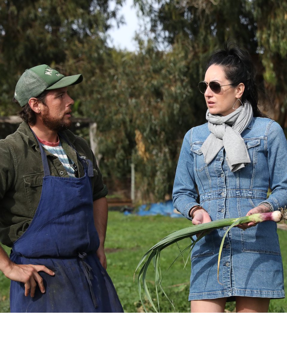 FarmHeroShow's tweet photo. At Malibu Fig Ranch, Chef Thomas pulls a leek straight from the soil.
No pesticides, no shortcuts. Laura takes one smell and you can tell: this food knows where it comes from. Clean food, real farmers, real stories.

#FarmHero #MalibuFigRanch https://t.co/dztCgzFHhk