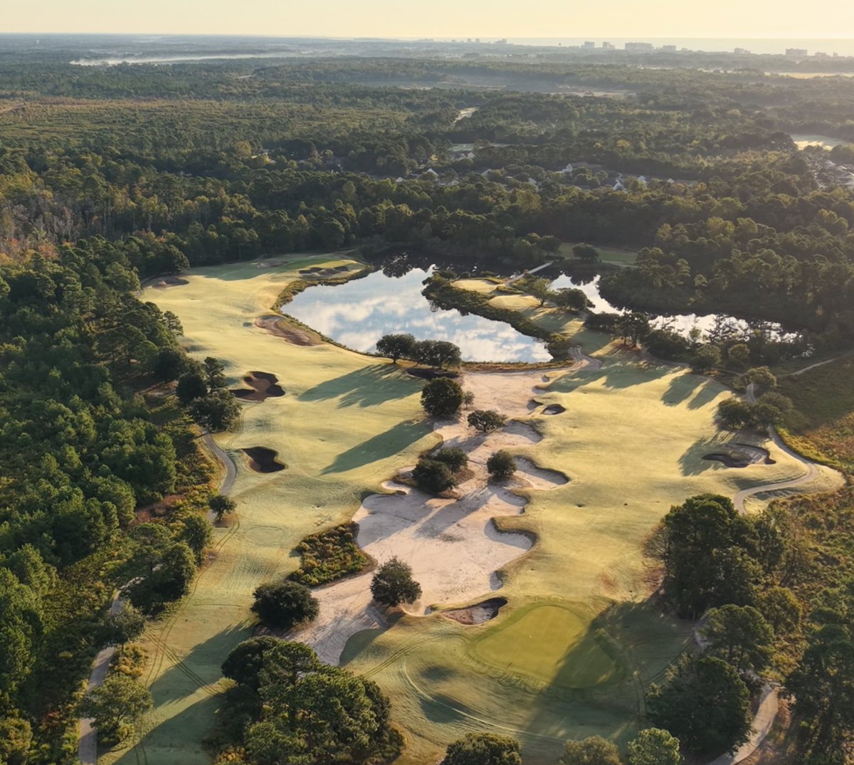 CYNTPgolf's tweet image. This might be one of the best bang for your buck golf trips we’ve seen...

Myrtle Beach for 3 nights and 4 rounds of golf:
$679 🤯👀 check out the itinerary ⬇️

Courses:
1. King’s North at Myrtle Beach National (Arnold Palmer Design, one of the best in the area)

2.…