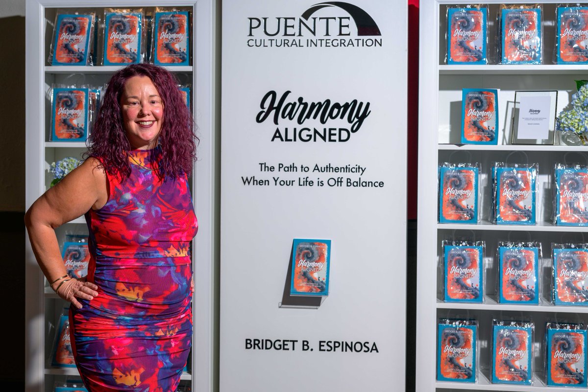 SraEspinosa's tweet photo. 🎉 Lazos Detroit 10th Anniversary – A Night to Remember! 📘Book Launch: Harmony Aligned https://t.co/K2TUd9mKmk https://t.co/l5T13Z32zh