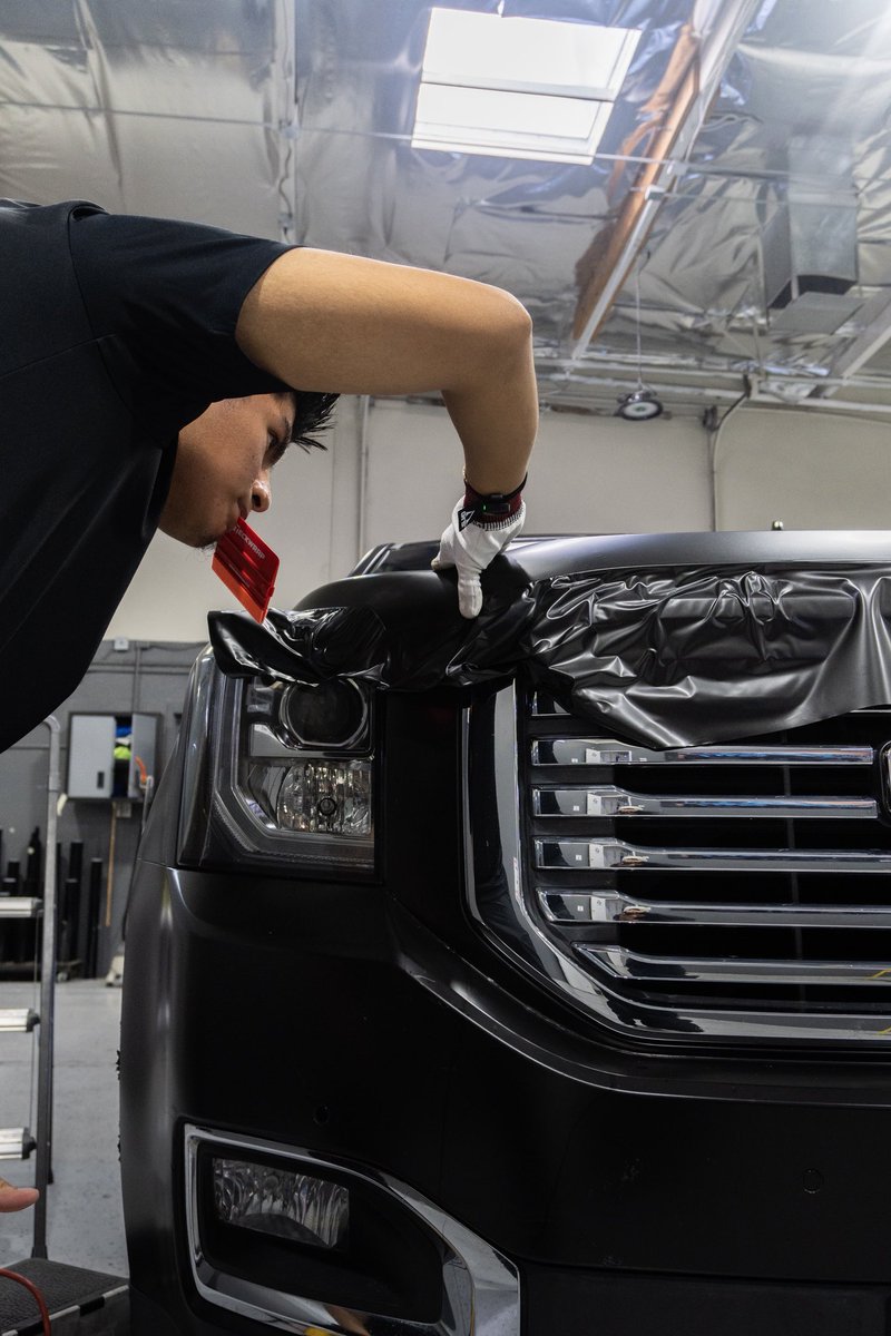 Gutierreztint's tweet photo. GMC getting a new Satin look 👀 🔥
#wrap #cars #style #colorchange #gmc #satin https://t.co/FSm8ntRI96