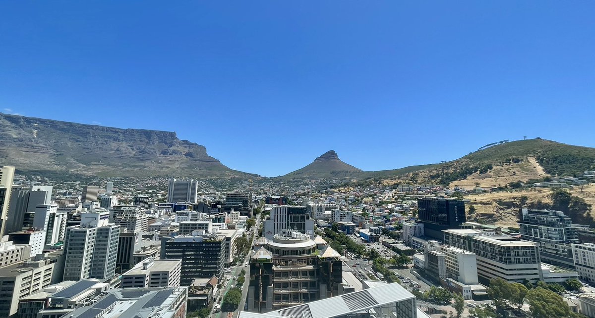 Dr David J Hunter tweet media