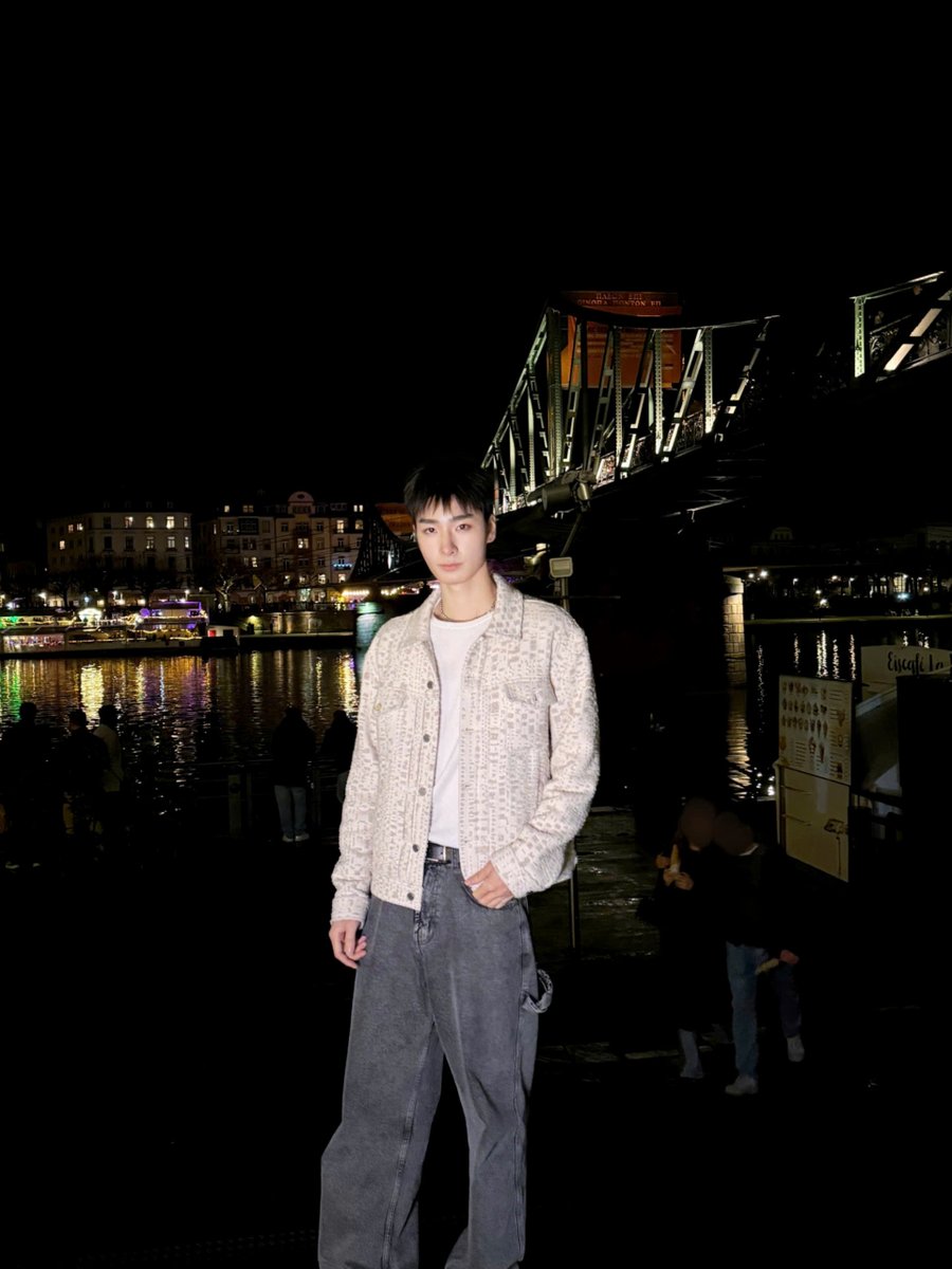 Big_O_cean's tweet photo. Night pose 📷  
#BigOcean #빅오션 #CHANYEON #PJ #JISEOK #찬연 #피제이 #지석 #REDDYSETGO #Germany https://t.co/SWWlFBlzxD