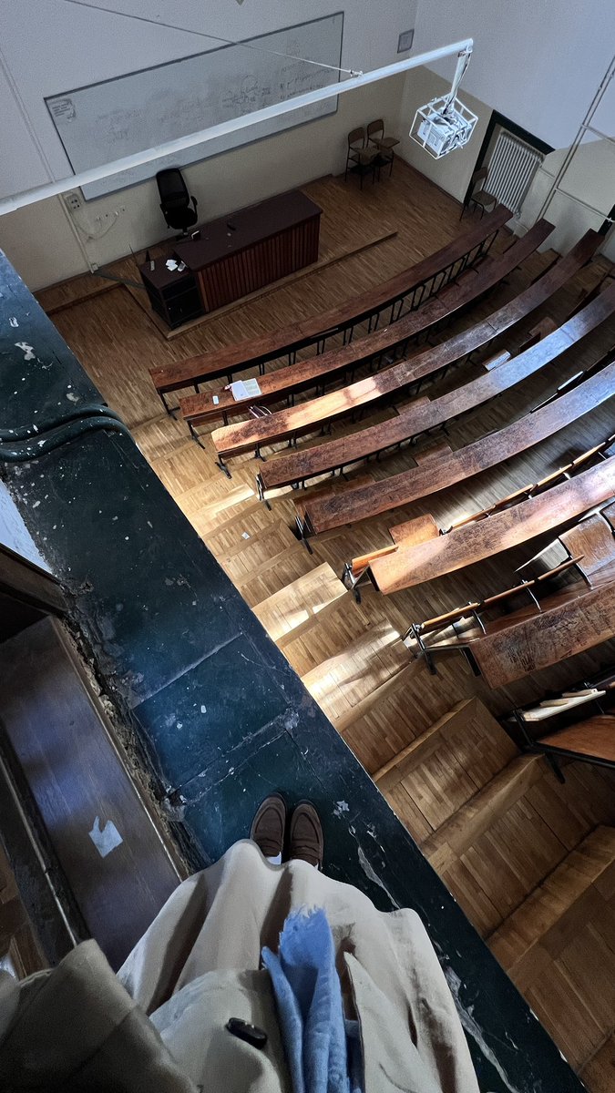 sana dün bir tepeden baktım