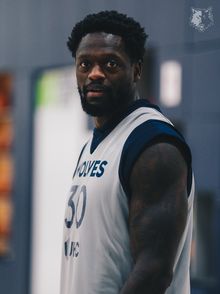 hello. hi. 👋 

GOOSEBUMPS. 