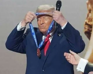 after a couple more disastrous perp dex TGEs

the hyperliquid doom-dunking will abate

it's virtually pointless to compare against any pre-TGE protocol

far too much noise from perp dex communities self high-fiving

when the dust settles we will have a much clearer picture and be