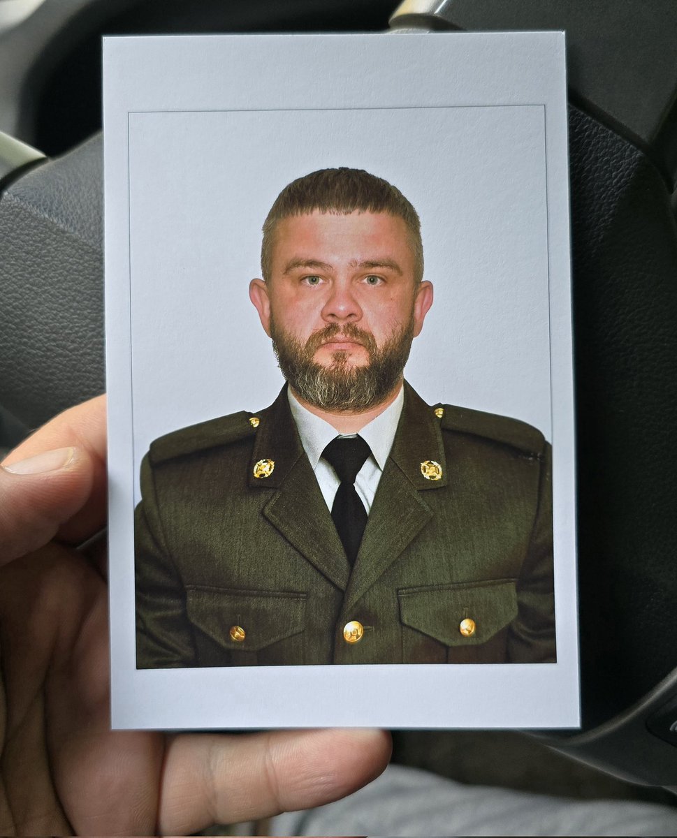 Прийшов нагадати вам про збір і показати як гарно накладають форму в Крамі в фотостудії
send.monobank.ua/jar/5SJEzR3bv7