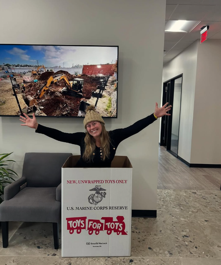 A1SelfStorage's tweet photo. We’re collecting Toys for Tots donations at all 50 of our locations! Help us make the holidays special for kids in need by bringing new and non-giftwrapped toys to an A-1 Self Storage location near you! 🎄♥️🧸

#toysfortots #charity https://t.co/ZmaFtauOwg