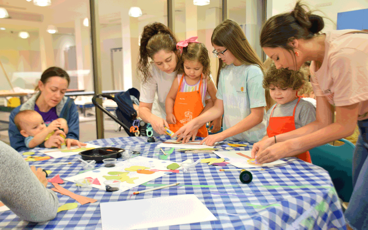 Toddler Time is back this week! ​

​December 11th from 10 -1045am ​

Bring your creative little to participate in sensory-based art projects designed especially for toddlers and preschool children.