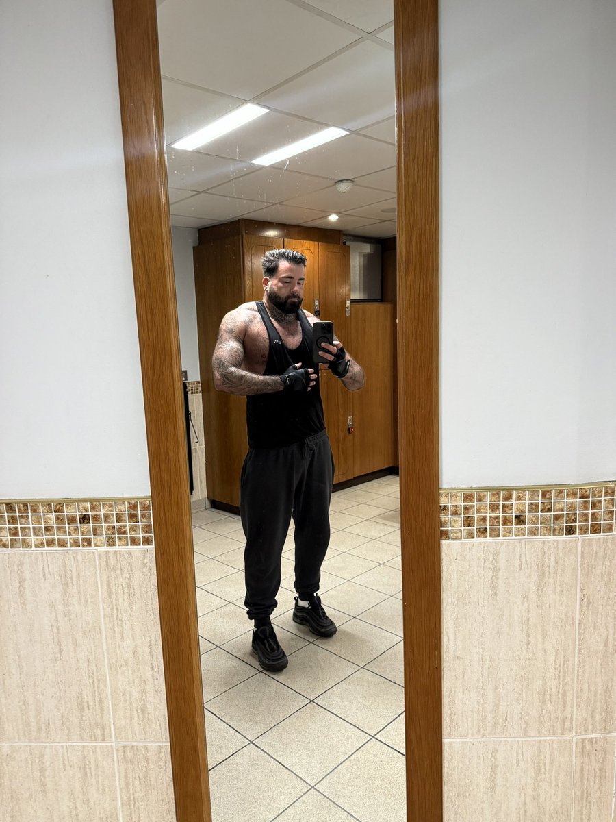 masteralpha94's tweet image. Monday pump 💪🏽