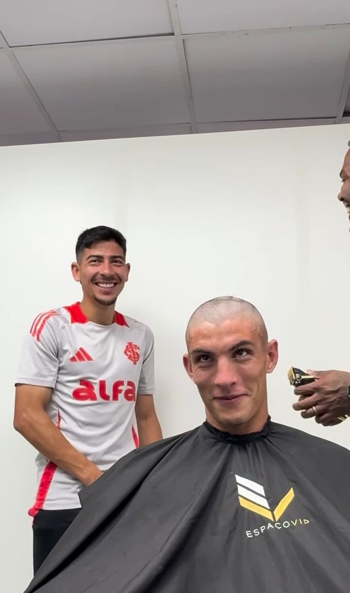 Internacional TimeLine tweet media