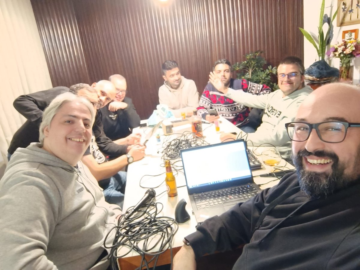 A Culpa é do Cavani tweet media