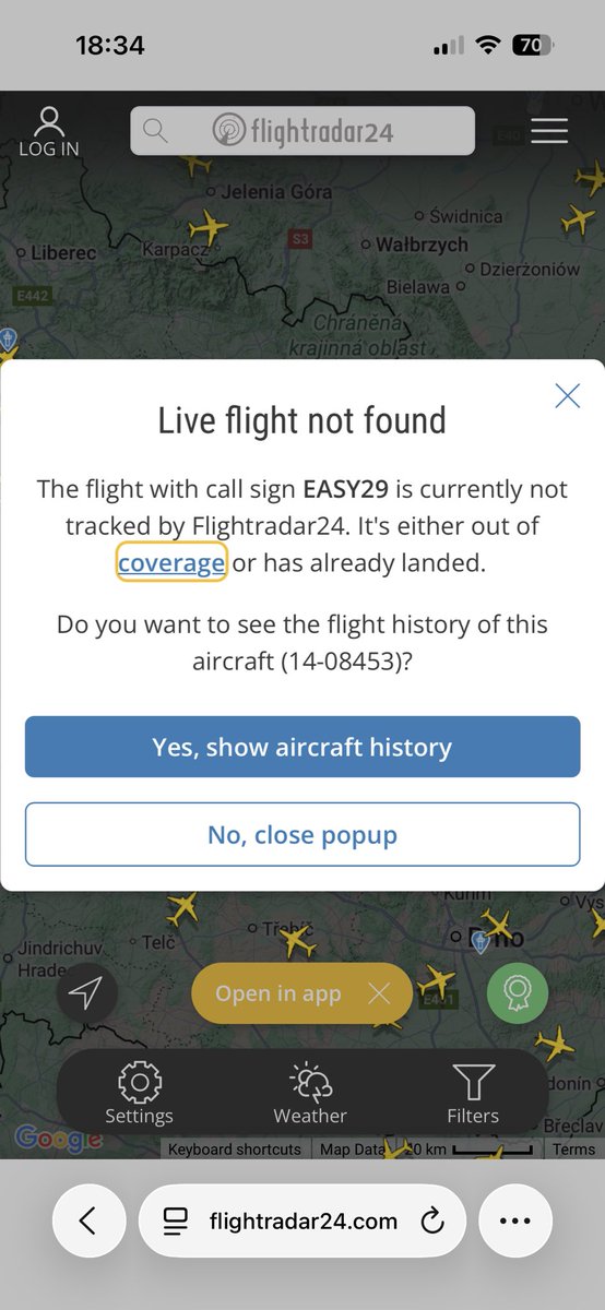 Kamol14's tweet photo. Now ! In Wrocław. Loud sound! Windows shaking 🫨 #wrocław #poland #USArmy #EASY29 #Boeing #CH47F #Chinook #helicopter #flight #flightradar #craft #military https://t.co/vawOXBI7vI