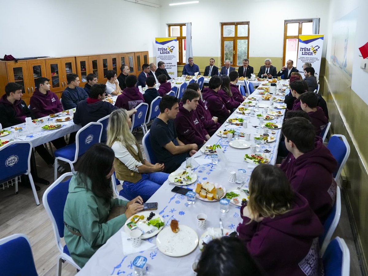 Genç Arılarımızla Kahvaltıda Bir Araya Geldik 🐝

Bu sabah İTÜ MTAL'de gerçekleştirdiğimiz buluşmamızda, 12. sınıf öğrencilerimizin heyecanına ve kararlılığına yakından tanık olmaktan büyük bir memnuniyet duydum.

Üniversitemiz ile İTÜ MTAL arasındaki bağın daha da