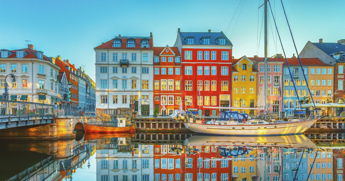 Blue_Parallel's tweet image. Experience Scandinavia behind closed doors, with our NEW insider journey through Copenhagen, Stockholm &amp;amp; Oslo: zurl.co/dRxKd 

Enjoy exclusive after-hours access experiences, private encounters with local artists and designers, and immersive culinary experiences.