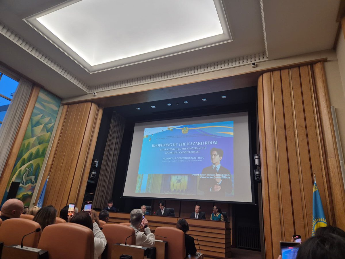 KSarzhanov's tweet photo. Pleased to attend the reopening of the Kazakh Room at the Palais des Nations @UNGeneva as we celebrate 34 years of Kazakhstan’s Independence.
Great to meet 🇰🇿 global star @dimash_official and to congratulate him on his appointment as a @UNmigration Goodwill Ambassador. https://t.co/ofuuTUGCEY