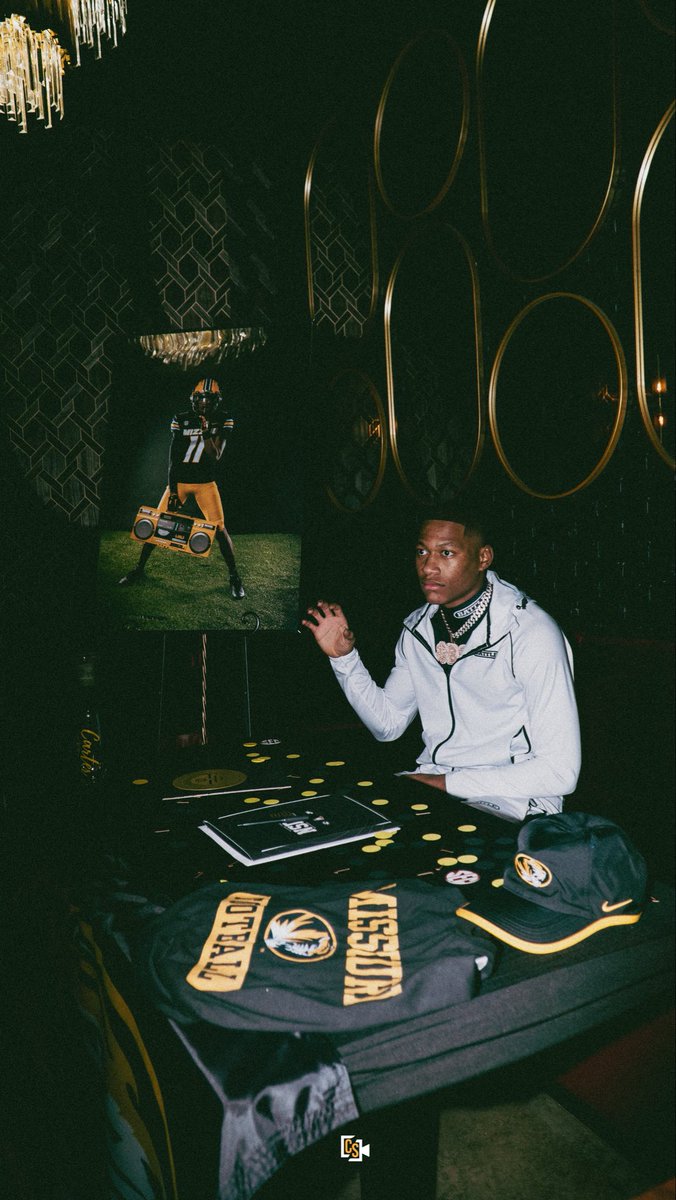 Carter Stewart tweet media