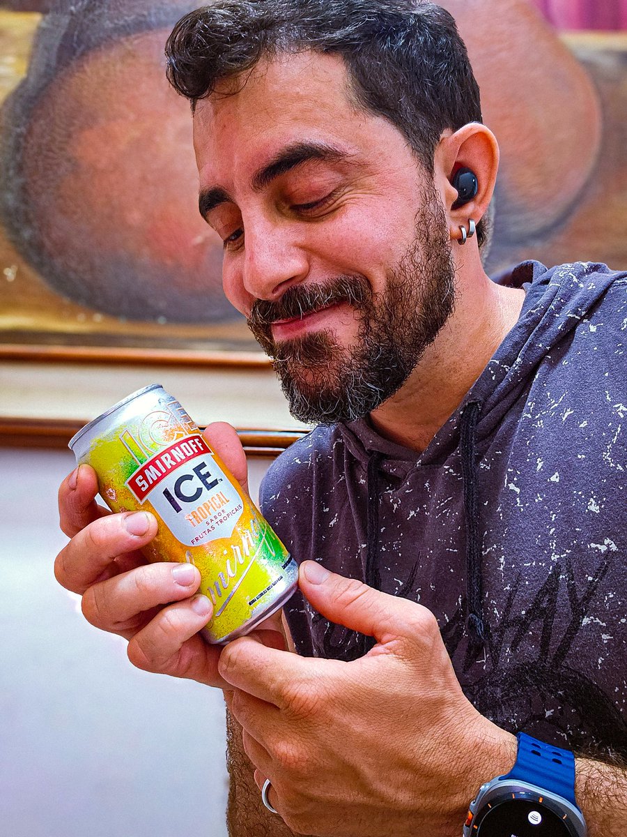 damfds's tweet photo. 🍍✨ Hoje o clima pediu algo tropical… e eu atendi.
Abrindo a Smirnoff ICE Tropical 🧊🍹 como quem abre a vibe certa pro dia.
Diferenciada, leve, gelada ❄️💛 do jeito que faz sentido.

🌴🔥 Se a vida tem sabor, hoje o meu é tropical.
E essa aqui… entrega demais! 😌✨ https://t.co/l9pFjFVs7b